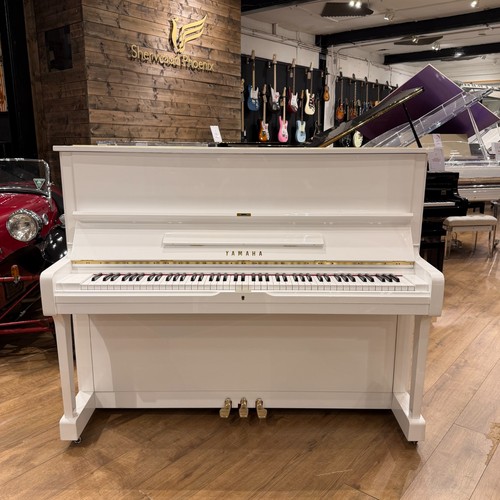 Yamaha upright piano - upright,