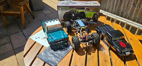 Axial ax10 rock - , b17