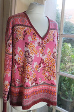 ODD MOLLY Long Sleeved Pink Floral V-Neck Relaxed Jumper - Cotton -2 (UK12/14)