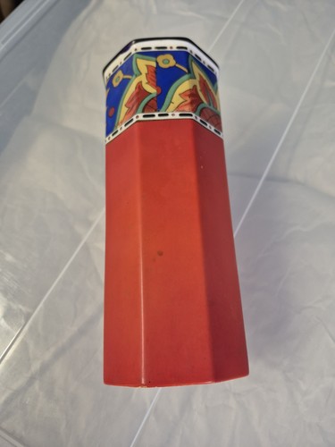 Haddon octagonal vase art - 2,