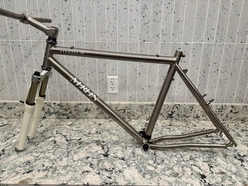 Vintage merlin xlm extra - extra, light