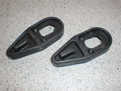 Rear wheel cylinder dust - rear,