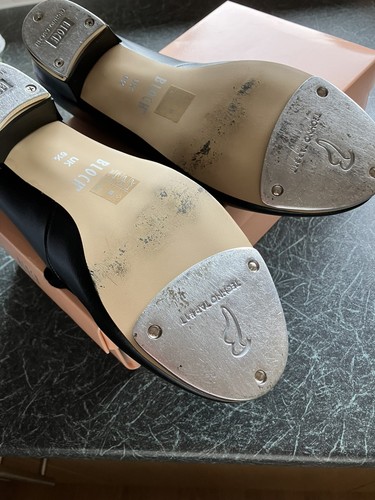 Ladies bloch tap dancing - tap,
