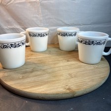 Set of 4 VTG Pyrex Old Town Blue Onion 10 oz Milk Glass Coffee Mugs