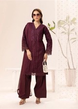  Pakistani Indian Women's