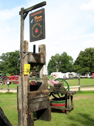 Photo 6x4 cider press and - cider,