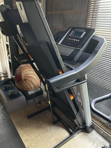 Nordic track c200 treadmill - track,