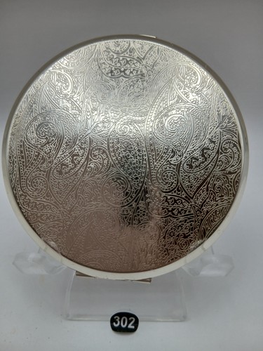 Beautiful vintage stratton - beautiful,