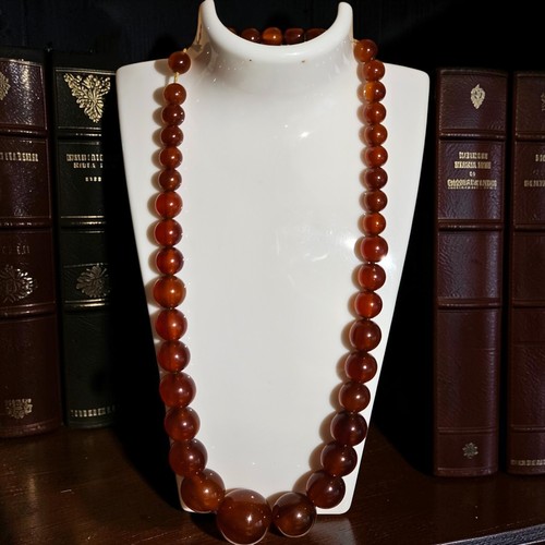 Vintage marbled cherry - vintage, red