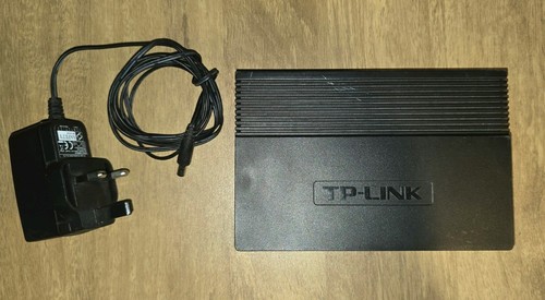 Port gigabit desktop switch - gigabit,