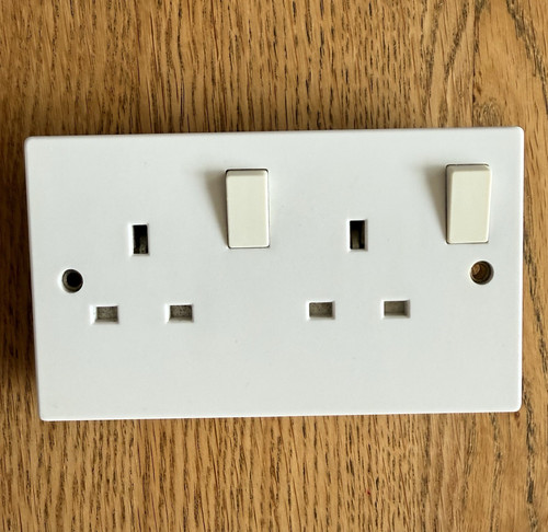 Legrand 411 13a 250v - legrand, gang