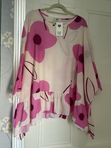 Bnwt ladies beautiful bold - beautiful,