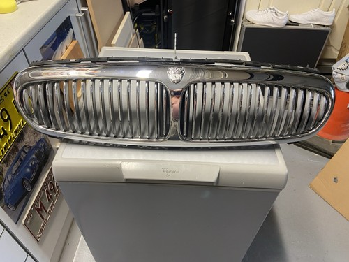 Jaguar type front grill - front, with