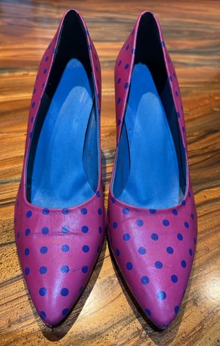 Woman pink and blue polka - and,