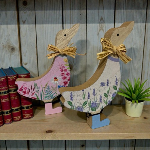Pair wooden floral - of,