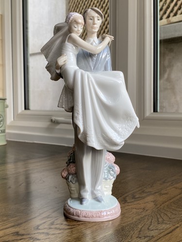 Lladro figurine over - lladro,