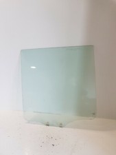 Mitsubishi Pajero Glass Window