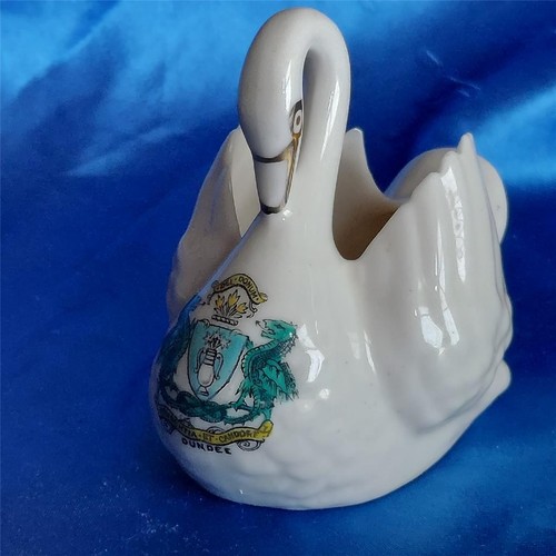 Florentine crested ware - a,