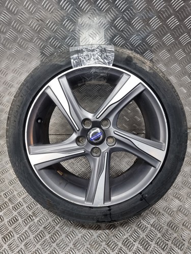 Alloy wheel volvo v40 - alloy,