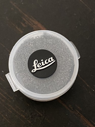 Leica q black dot - leica,