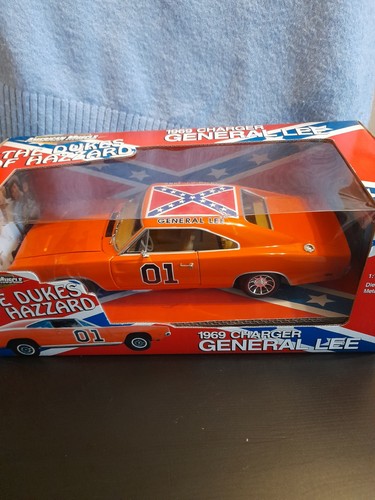 Dukes hazzard 18 scale - 18,