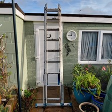 Ladder Starline Aluminum  3 section 2.5m/8ft then 7.5m 24ft extended