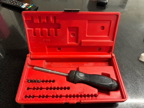 Snap ratchet screwdriver - on,