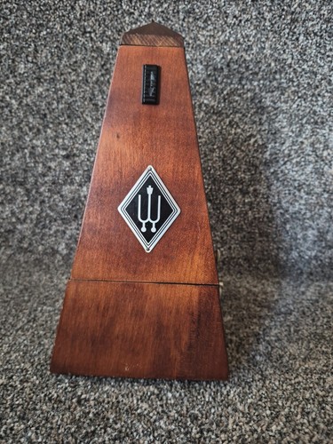 Metronome mechanical plastic - metronome,, mechanical,