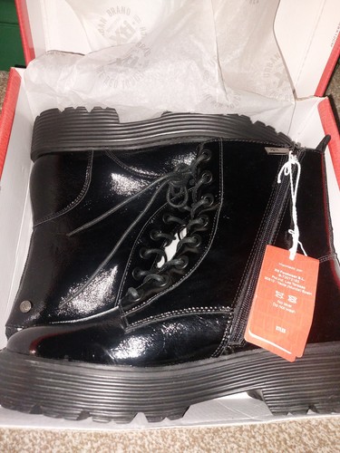 Black size xti lace up - black,