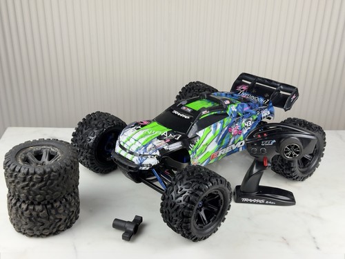 Traxxas revo vxl 0 - traxxas, e