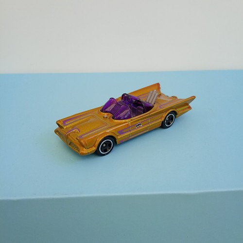 Hot wheels batman series - hot,