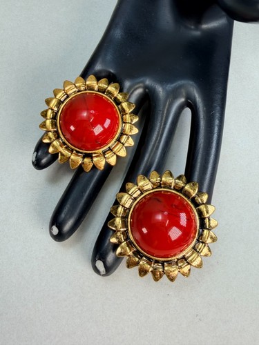 Zara red cabochon gold - cabochon, tone