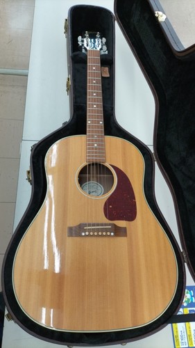 Gibson studio acoustic - j-45,