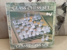 Elegant Vintage Glass Chess Set Clear & Frosted 32 Piece Set 20x20cm Boxed VGC 