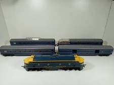 TRIANG OO GAUGE RS14 TRANSCONTINENTAL DOUBLE ENDED DIESEL LOCOMOTIVE + COACHES