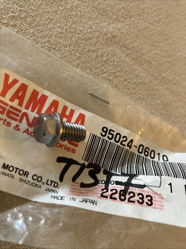 Yamaha 95024 06010 bolt with - 95024-06010,