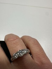 Stunning 1 carat 3 diamond Engagement Ring