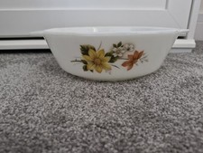 Vintage Pyrex Autumn Glory