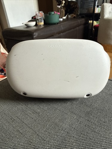 Oculus quest headset - oculus, vr