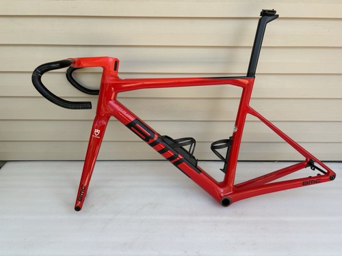 Team tudor bmc - teammachine, slr