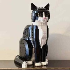 Tuxedo Cat 1710pcs Build