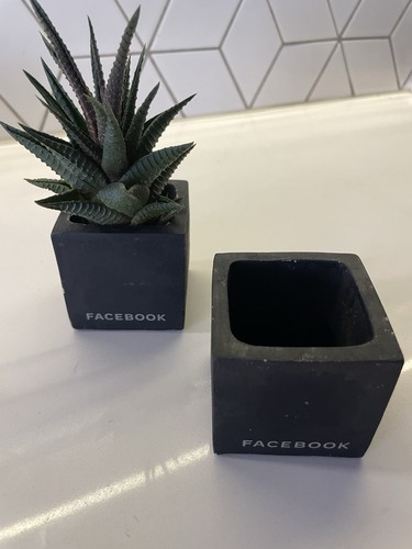 Facebook stone clay mini - facebook, stone/clay