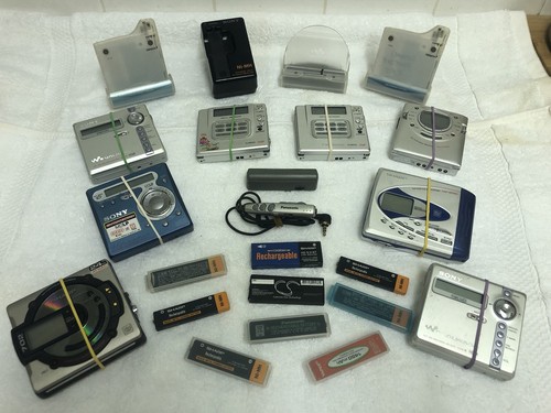 Portable minidisk player - portable,