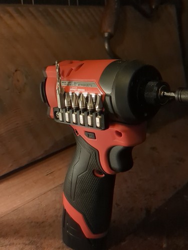 Milwaukee m12 3453 impact - milwaukee,