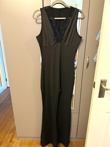 Lace neck sleeveless flared - v-neck,