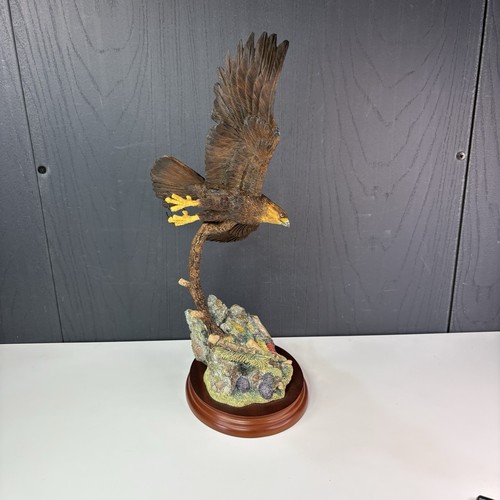 Border fine arts flying - fine,
