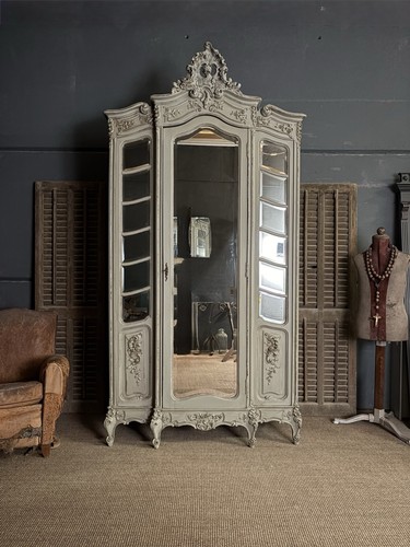 Antique french armoire - armoire, caved