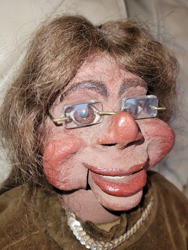 Pro ventriloquist female - pro,