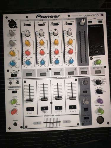 Pioneer djm 700 channel - 4,