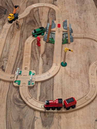 Wooden thomas mountain - wooden,